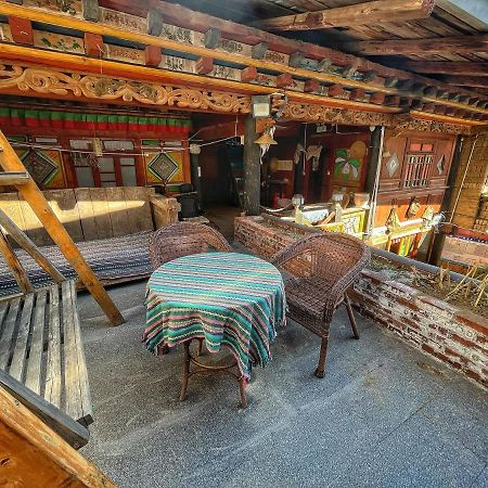 Tavern Hostel仁和客栈 Шангри-Ла Экстерьер фото